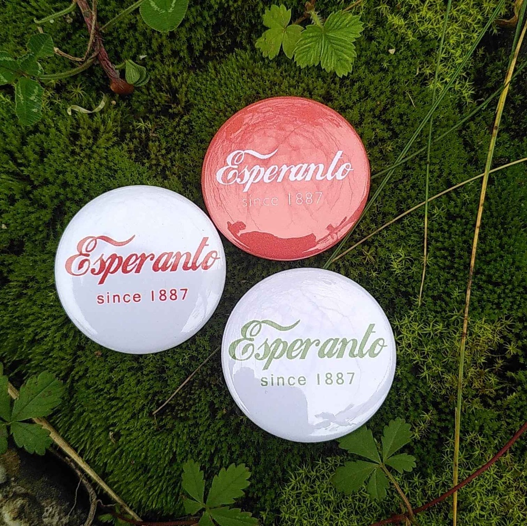 Pins - Esperanto avec la police de Coca-Cola